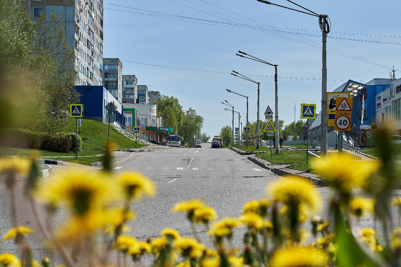 Новоильинка. Новоильинский район Новокузнецк. Библиотека Вдохновение Новокузнецк Новоильинский район. Новоильинский район фото.