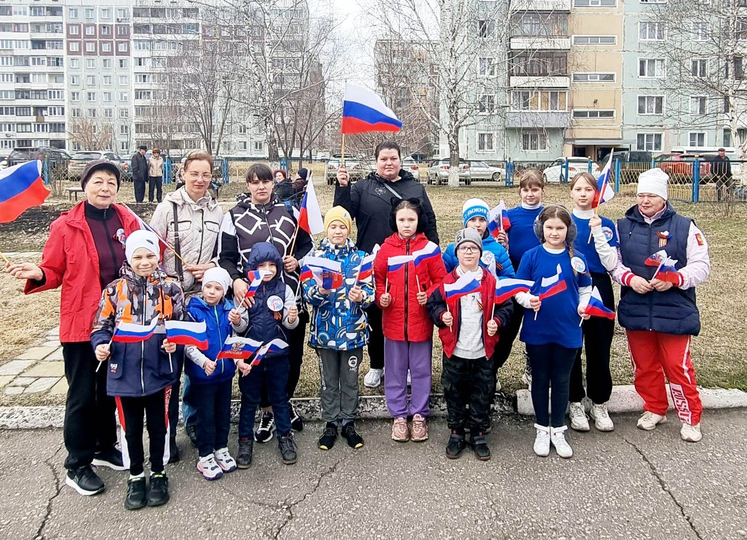 Новоильинский новости. Пгт Новоильинский 9 мая. День здоровья и спорта. Адреса здорового поколения в Новокузнецк.